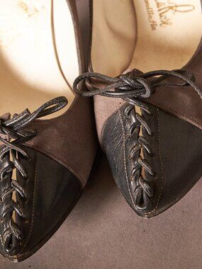 1950s Pin Up Stiletto Pumps Leather Lace Up Front Heels
